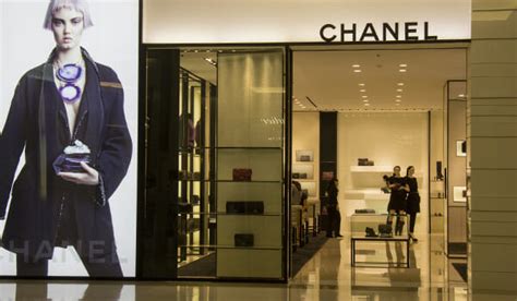 do chanel sales associates get commission|How Much Do Chanel Sales Associates .